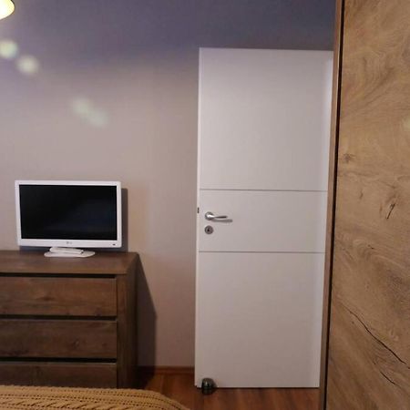 Apartament In Cartier Avantgarden Cu Semineu! Braşov Eksteriør billede